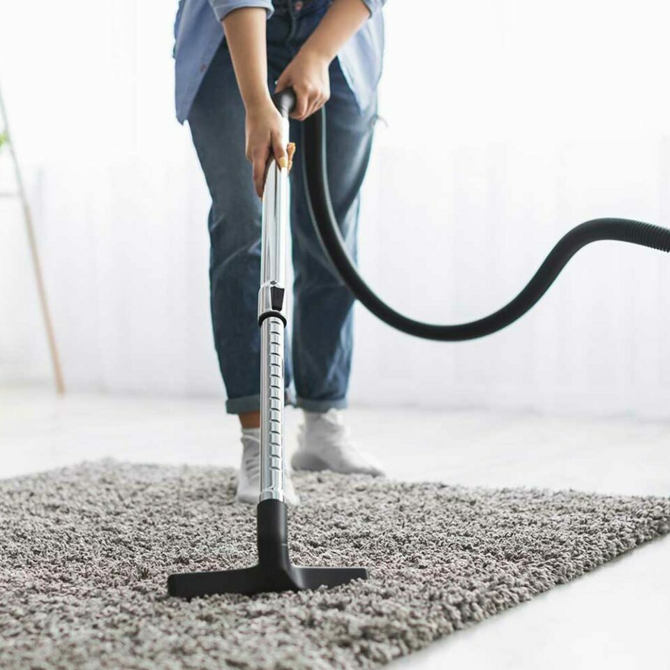 Women cleaning | Super Floors Of Alaska